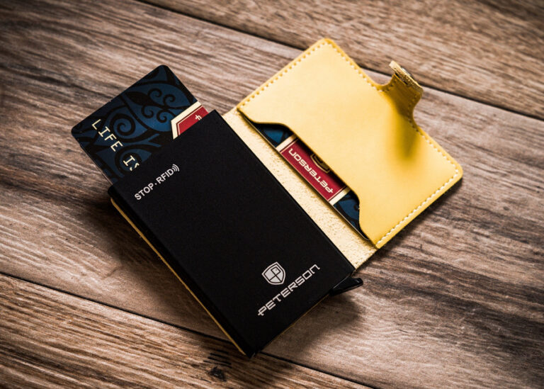 Jak wybrać portfel idealny: przewodnik dla niej i dla niego