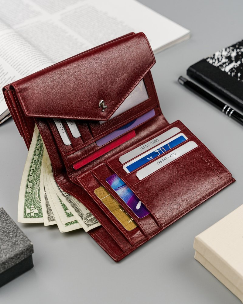 Skórzany portfel damski na zatrzask - Rovicky - obrazek 6